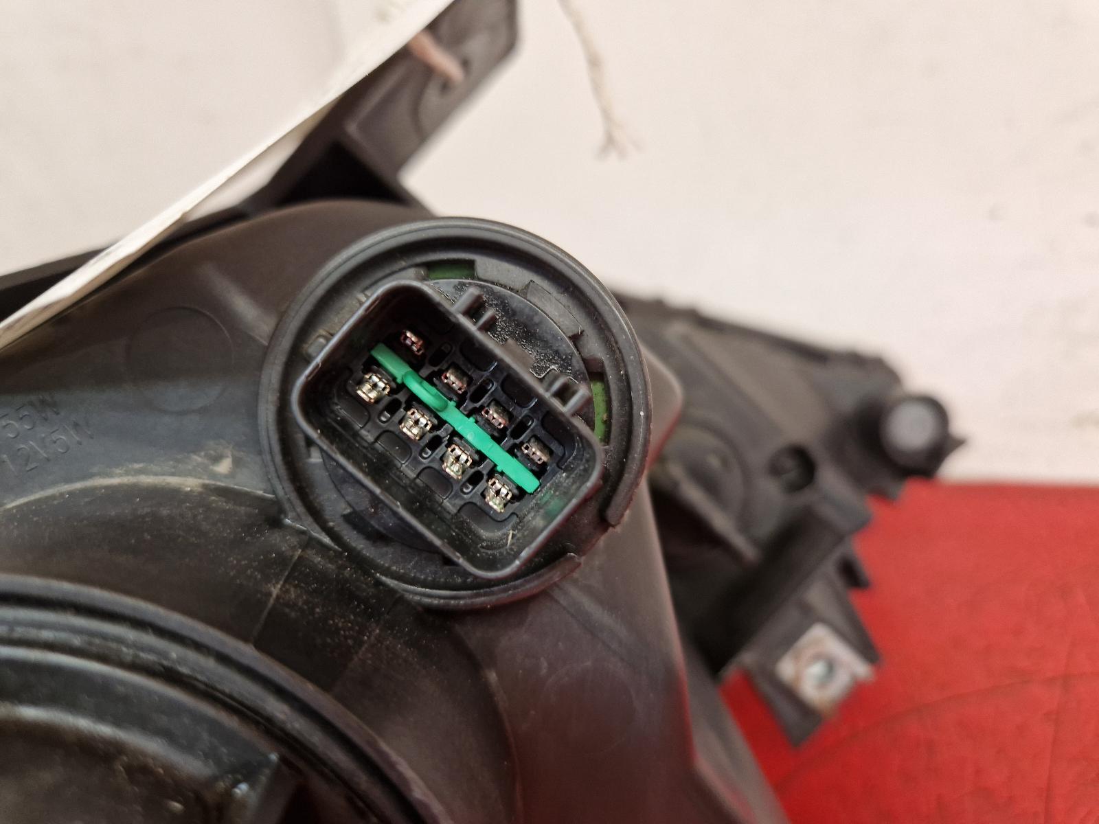 L Headlamp Sportage Kia 2015 