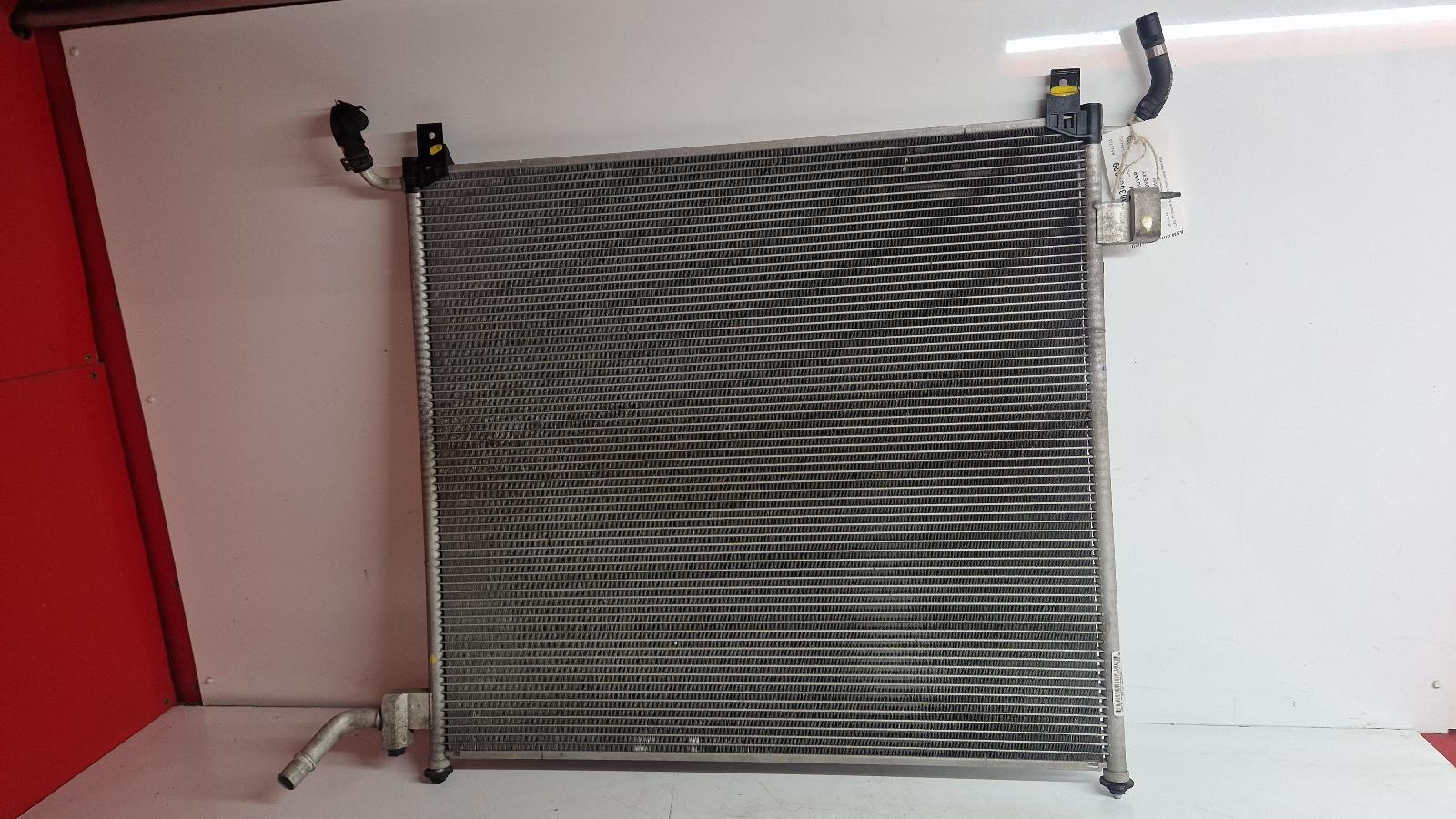 View Auto part Radiator Land Rover Discovery 2020