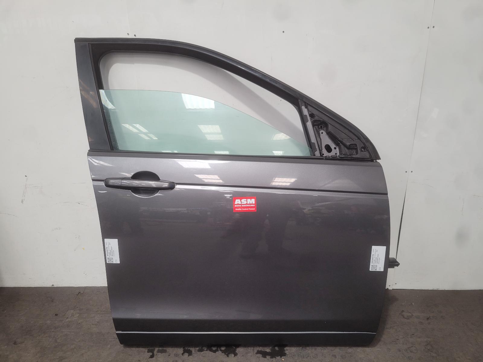 View Auto part R Front Door Land Rover Discovery Sport 2016