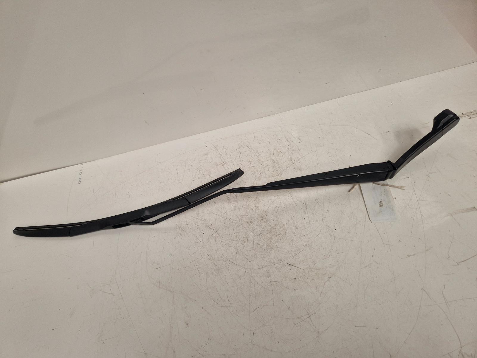 View Auto part Wiper Arm Land Rover Discovery Sport 2016
