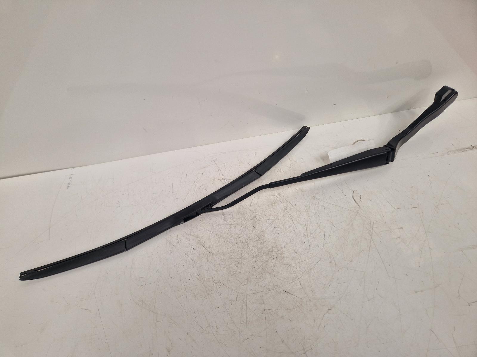 View Auto part Wiper Arm Land Rover Discovery Sport 2016