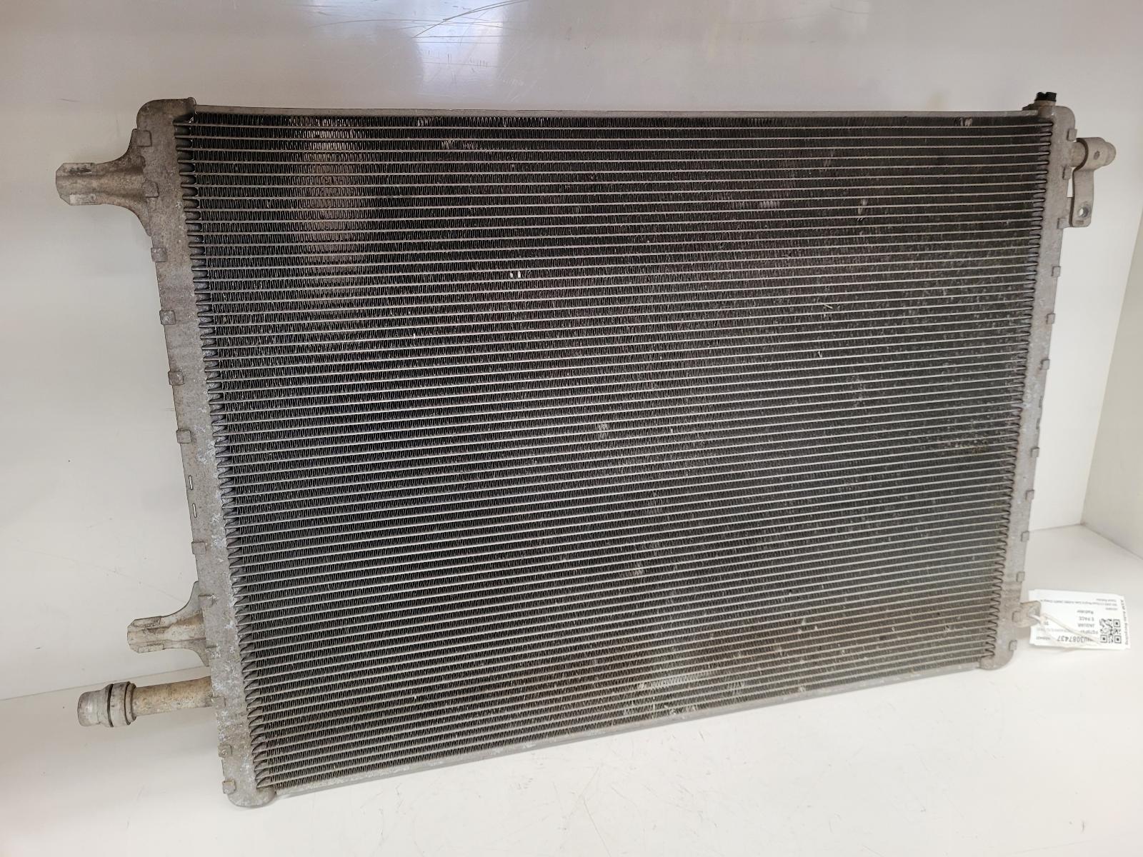 View Auto part Radiator Jaguar E Pace 2020