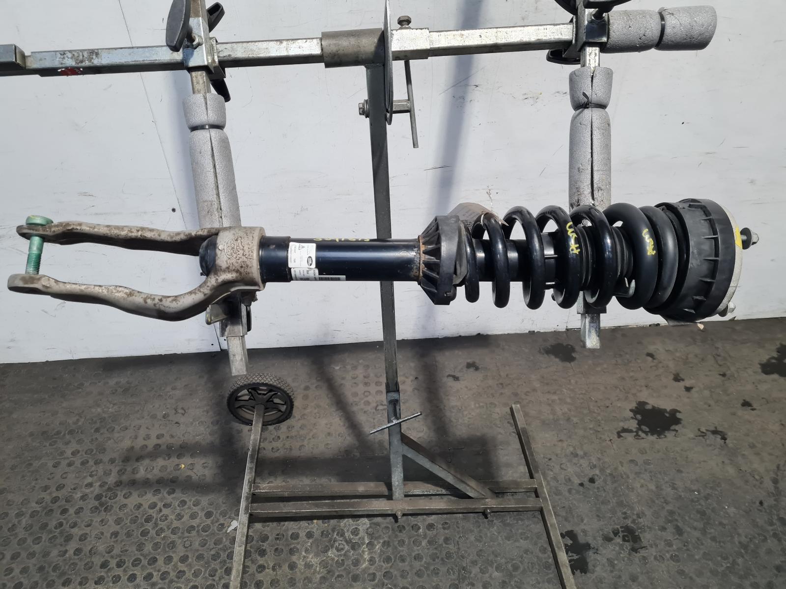 View Auto part RF Strut Jaguar F-pace 2019