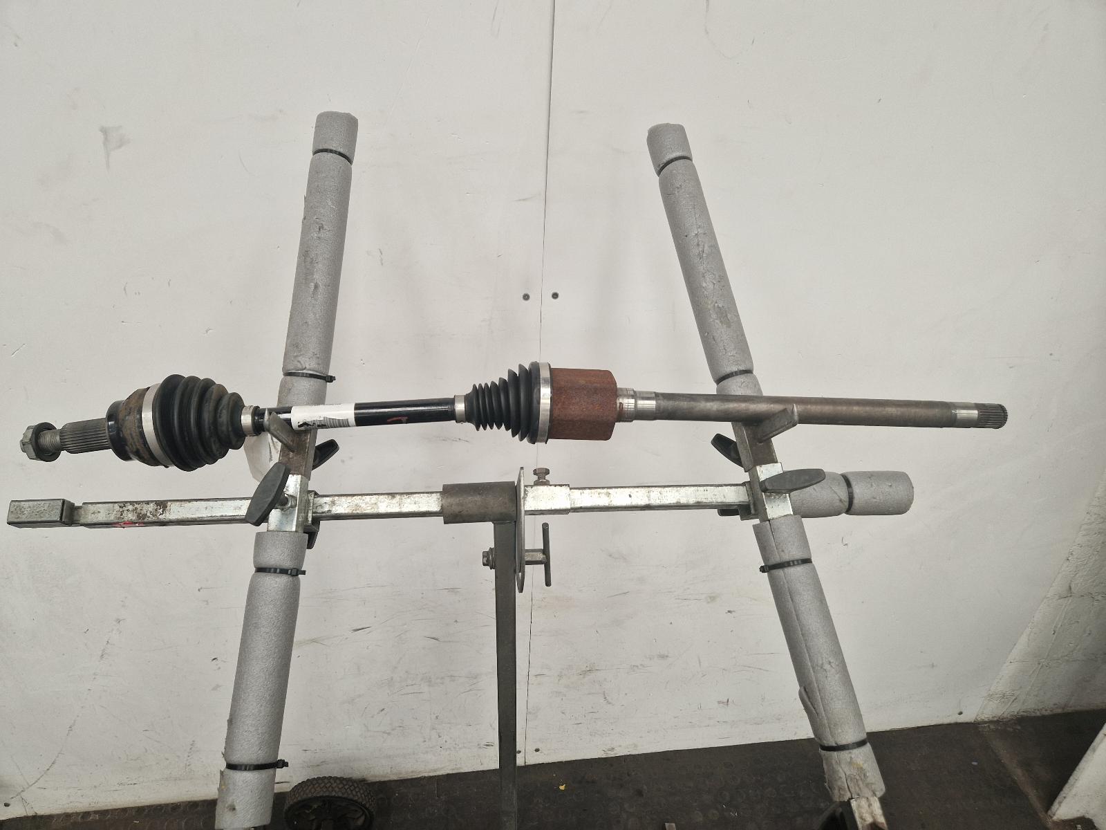 View Auto part Right Driveshaft Jaguar F-pace 2021