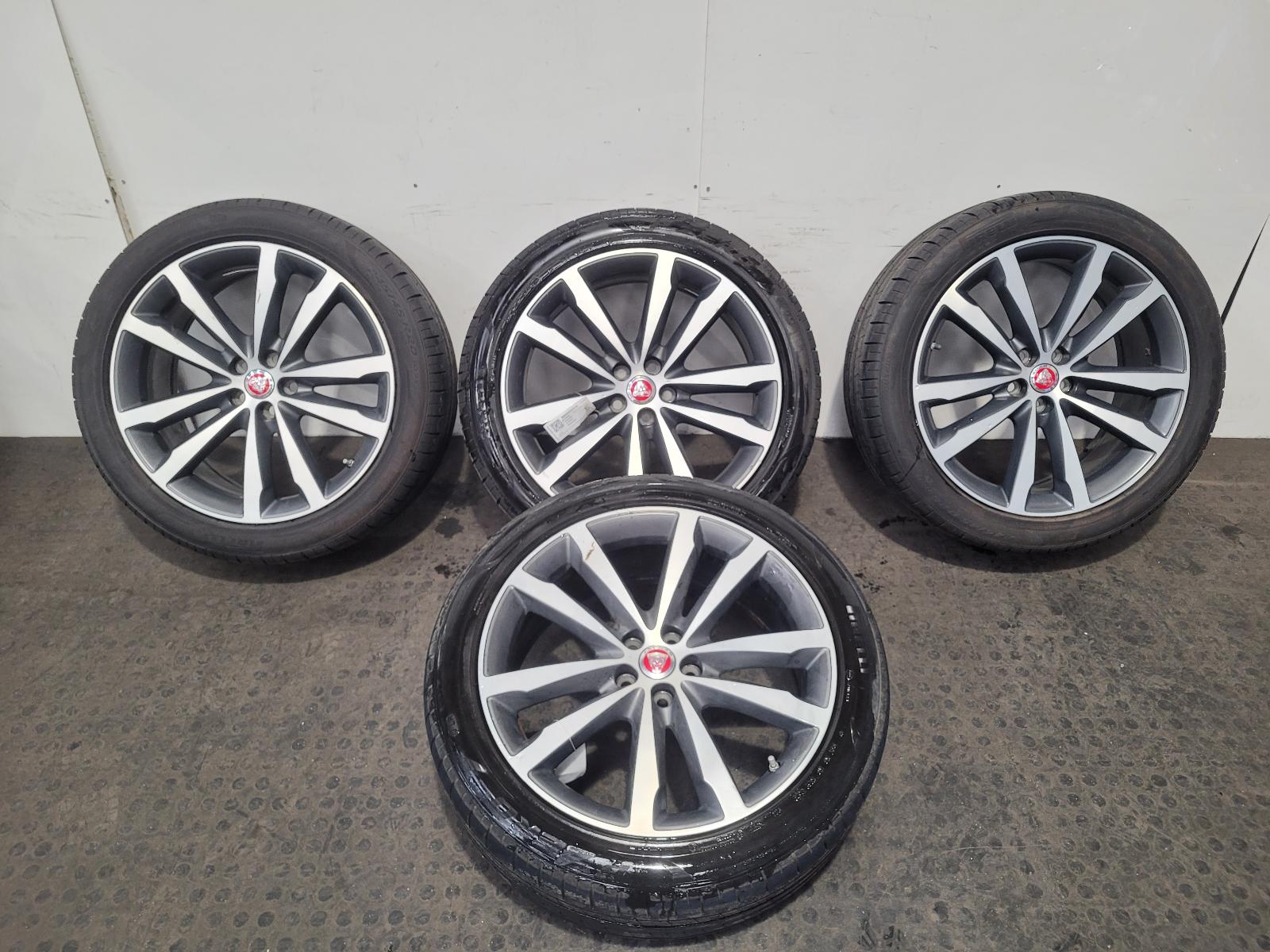 View Auto part Wheel Set Jaguar E Pace 2024