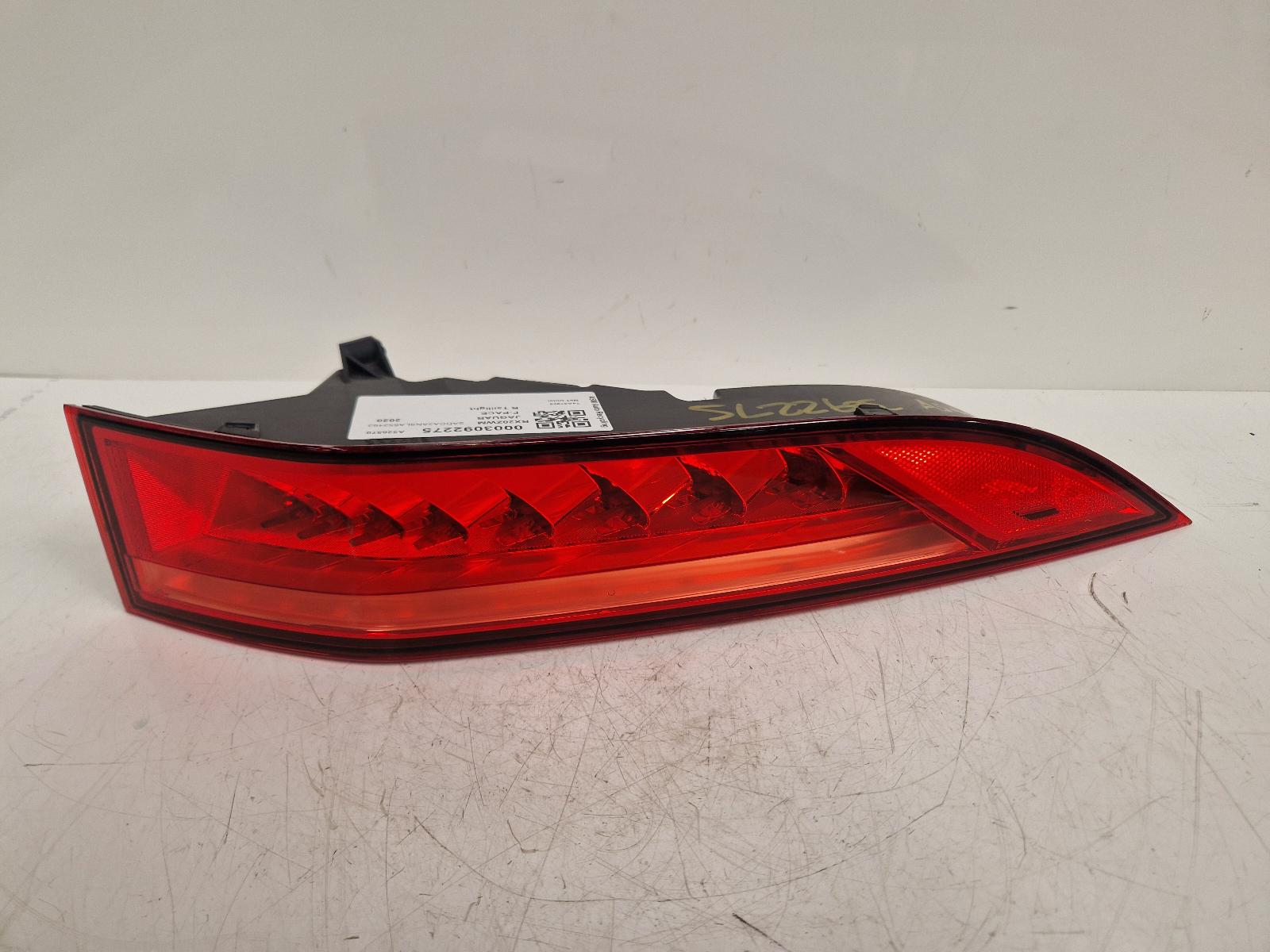 View Auto part R Taillight Jaguar F-pace 2020
