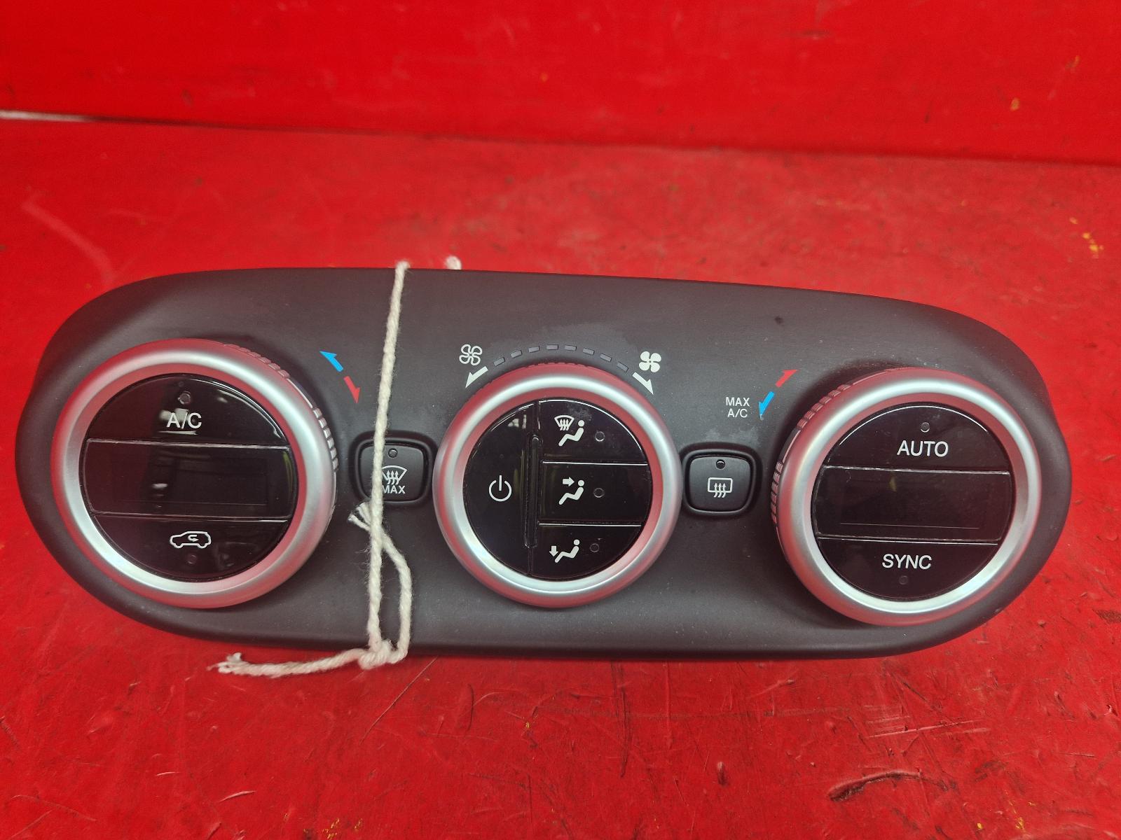View Auto part Heater/AC Controller Fiat 500x 2017