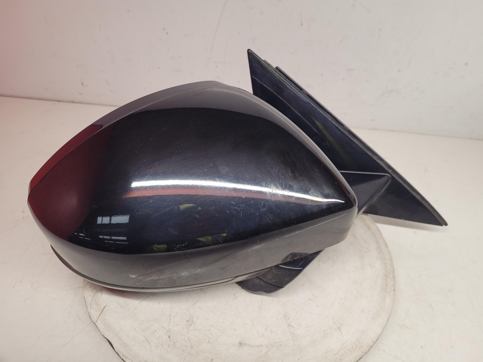 View Auto part R Door Mirror Land Rover Range Rover Evoque 2022