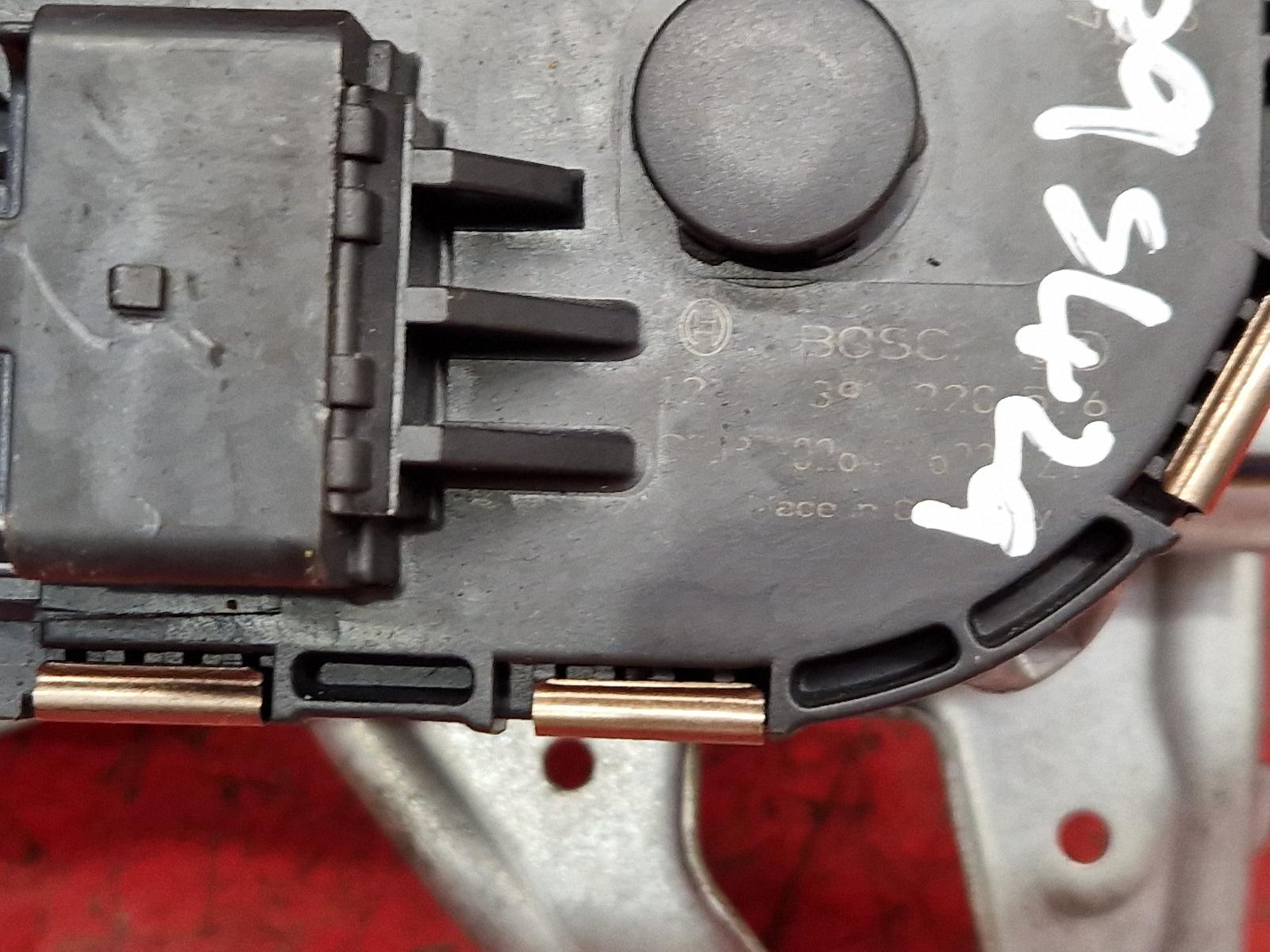 View Auto part Wiper Motor Front Peugeot 3008 2010