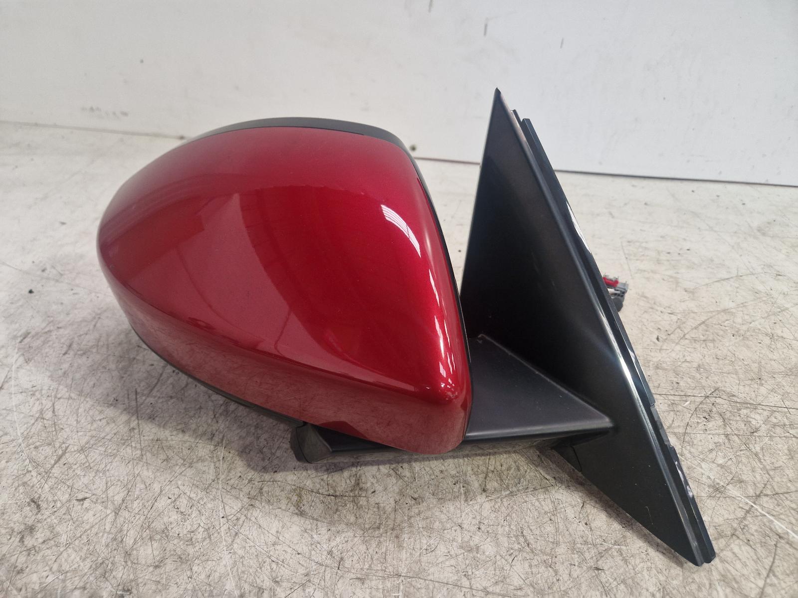View Auto part R Door Mirror Jaguar E Pace 2018