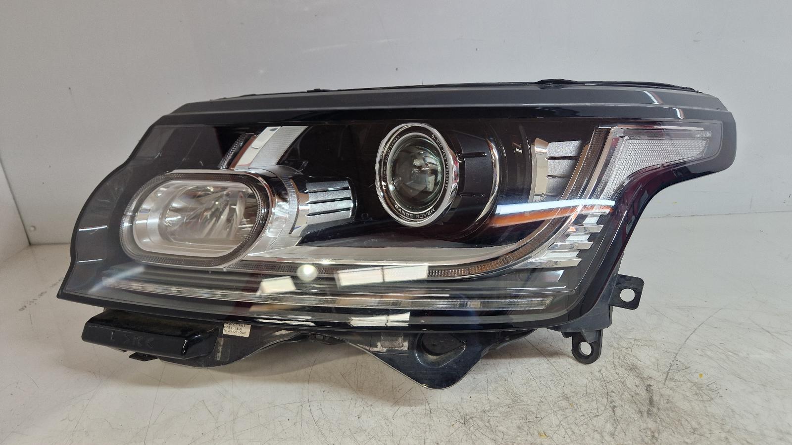 View Auto part L Headlamp Land Rover Range Rover 2015