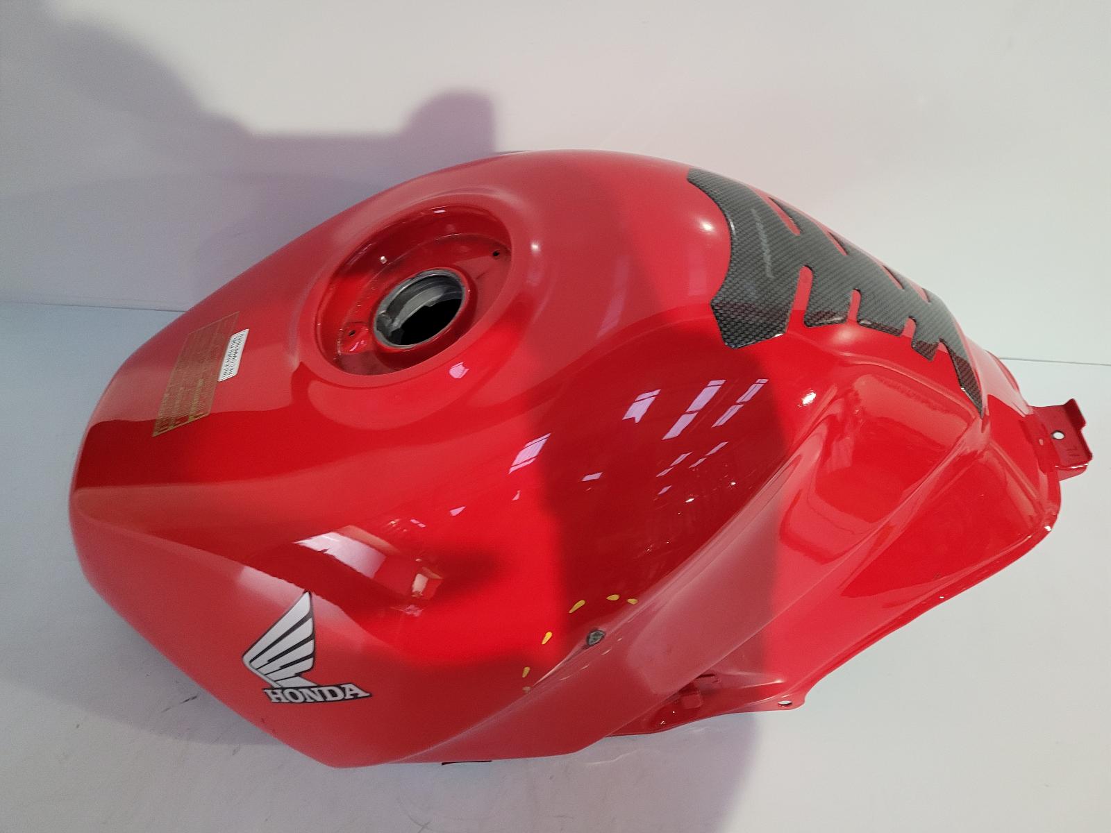View Auto part Fuel Tank Honda Vfr 750 1992