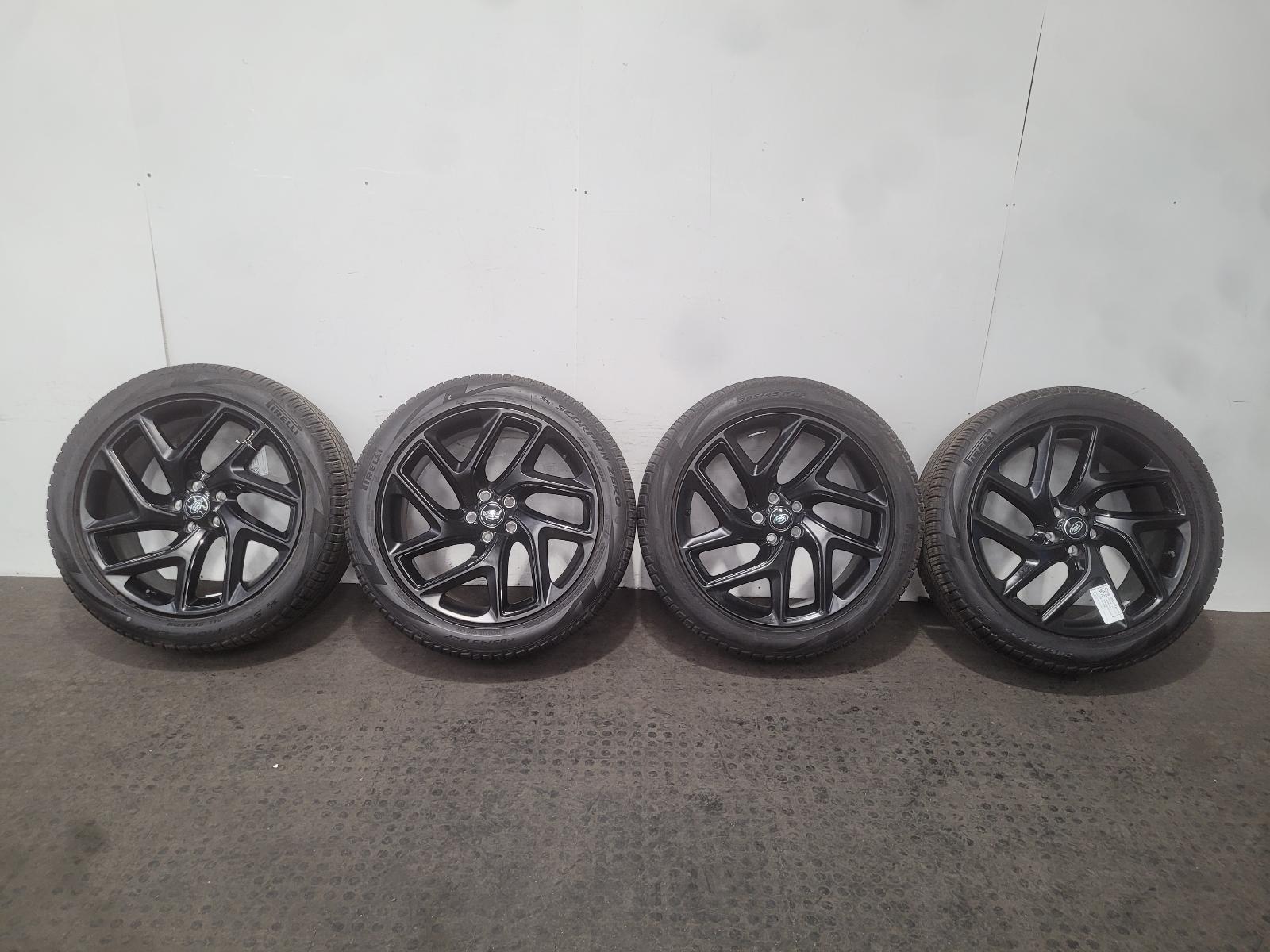 View Auto part Wheel Set Land Rover Range Rover Sport 2023