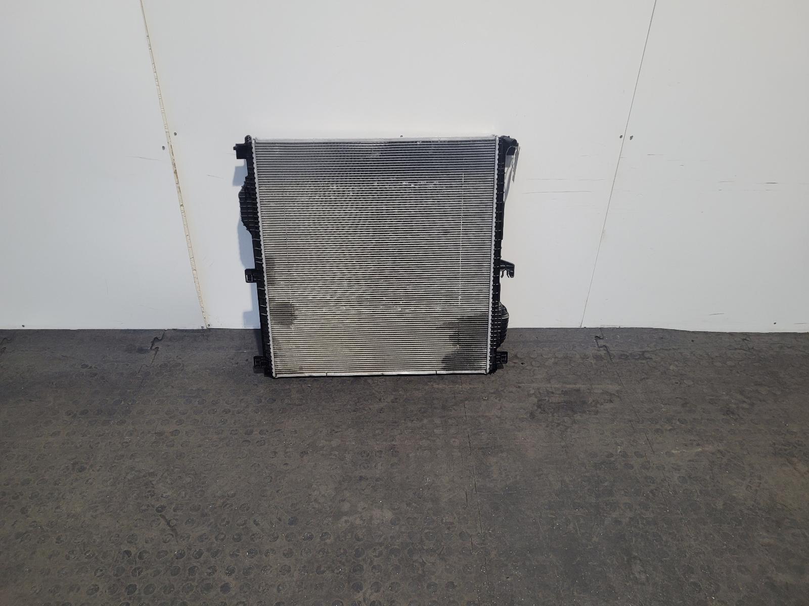 View Auto part Radiator Land Rover Range Rover Sport 2023