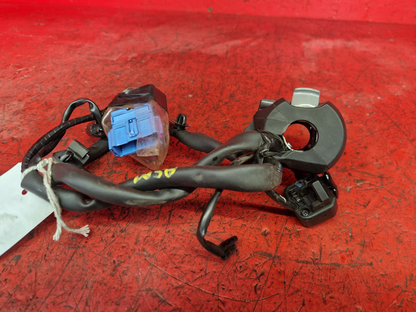 View Auto part LH Switch Gear Honda Vfr 800f 2019