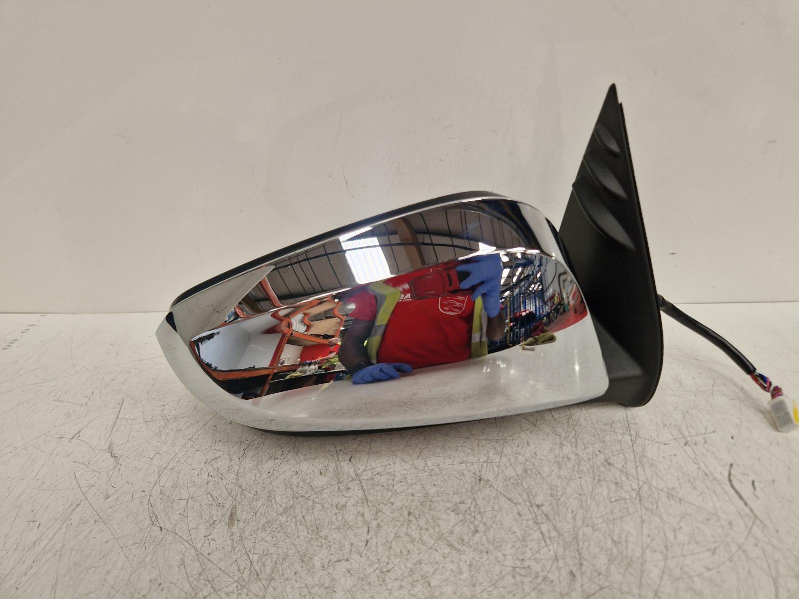 View Auto part R Door Mirror Toyota Hilux 2023