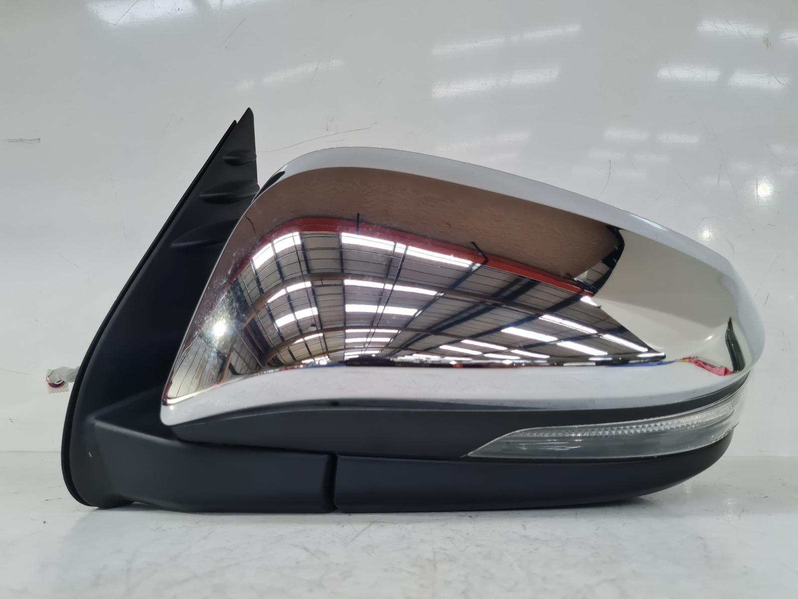 View Auto part L Door Mirror Toyota Hilux 2024