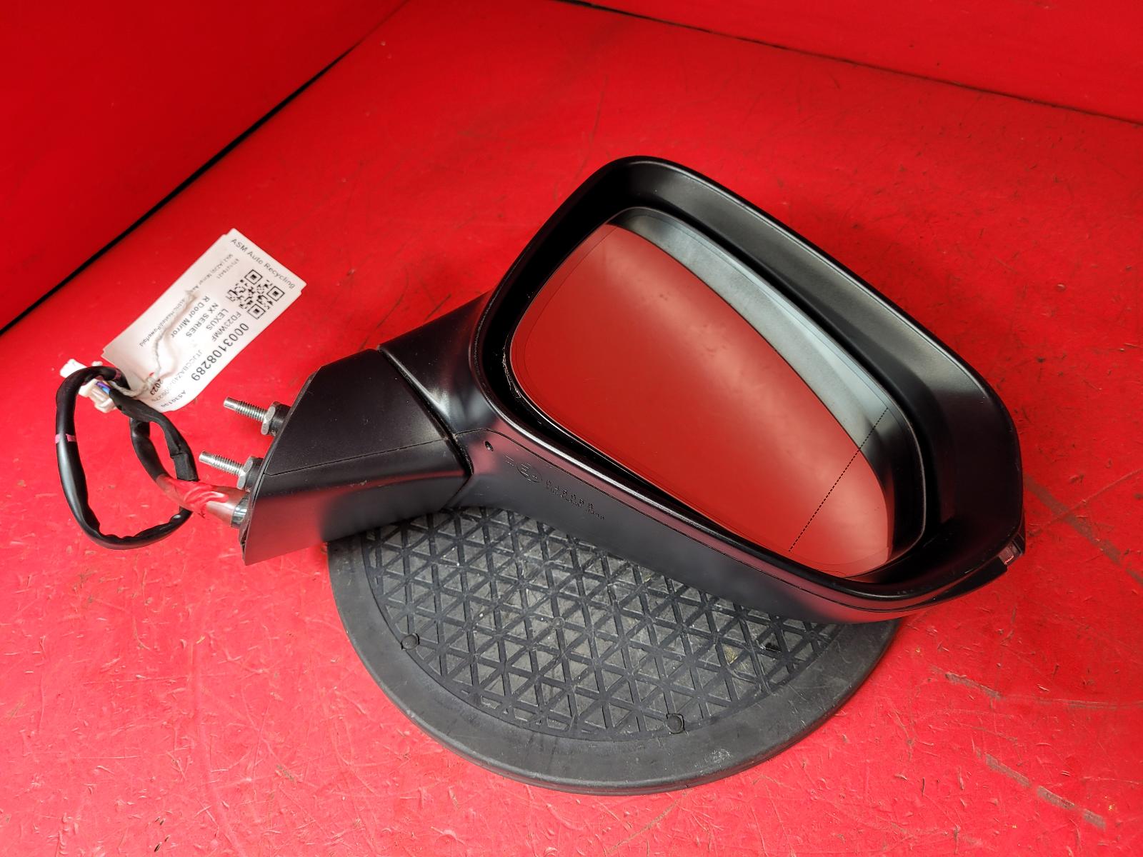 View Auto part R Door Mirror Lexus Nx Series 2023