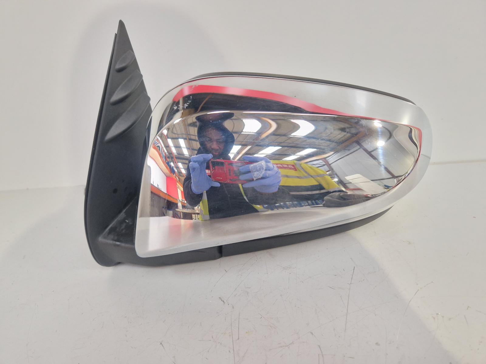 View Auto part L Door Mirror Toyota Hilux 2024