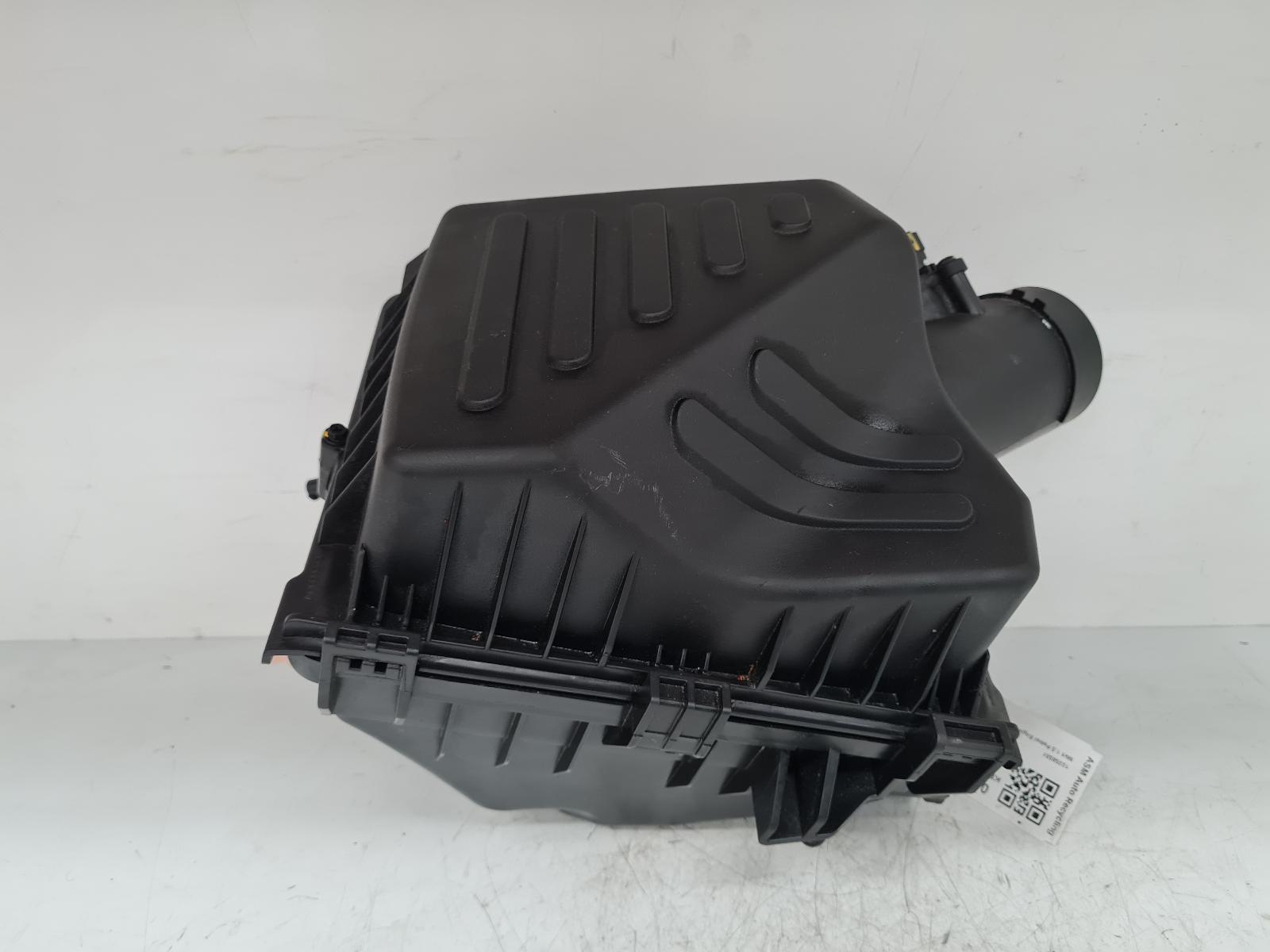 View Auto part Air Cleaner/Box Mg Hs 2021