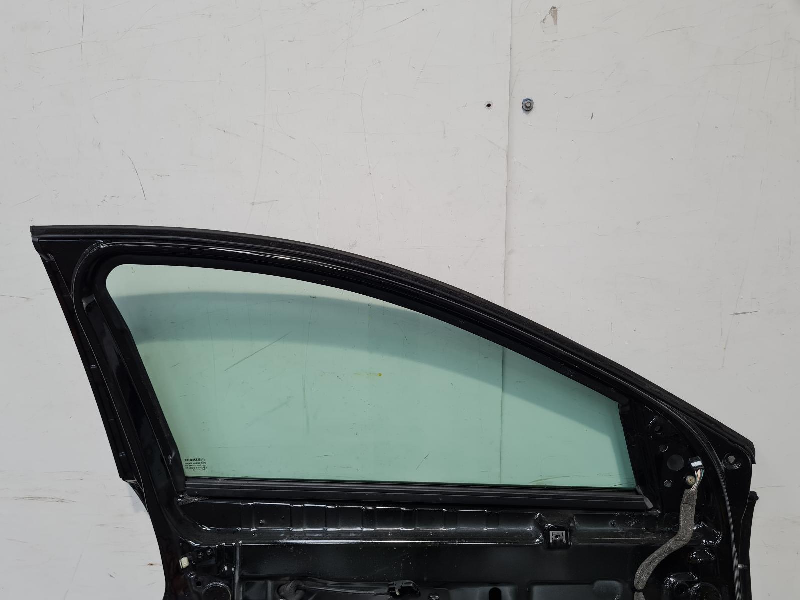 View Auto part L Front Door Renault Megane 2013