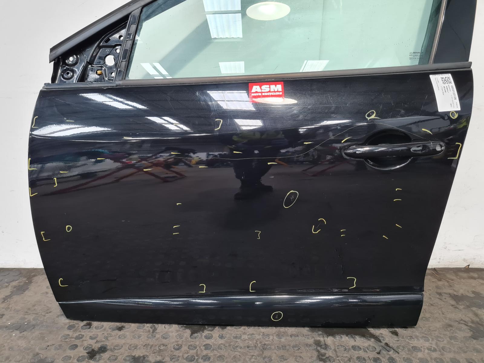 View Auto part L Front Door Renault Megane 2013