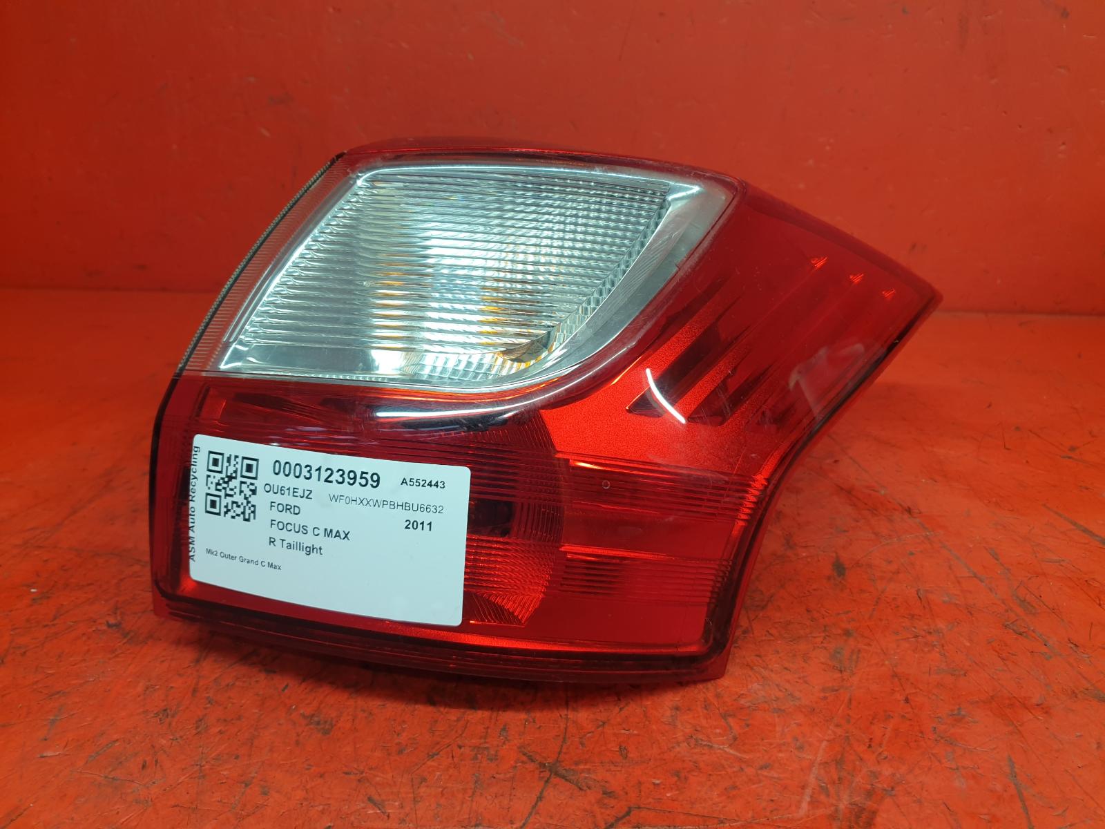 View Auto part R Taillight Ford Focus C Max 2011