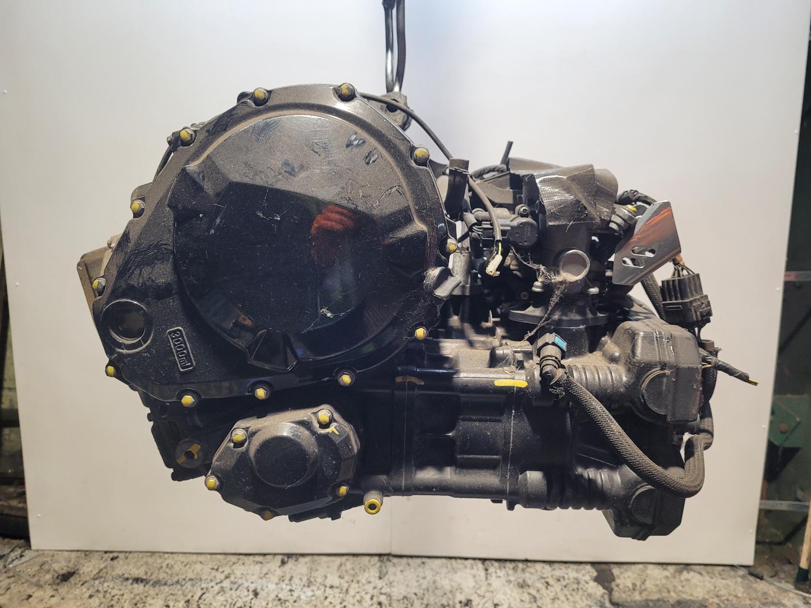 View Auto part Engine Suzuki Gsf 2010