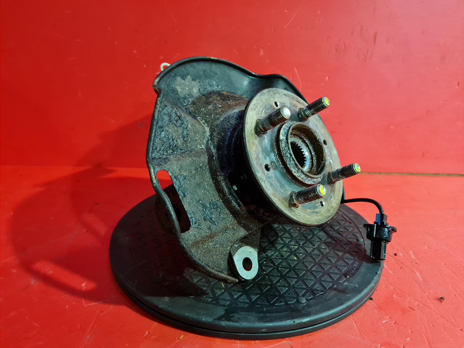 2015 Honda Jazz RF Hub/Stub Axle Assembly View Auto part RF Hub/Stub Axle Assembly Honda Jazz 2015