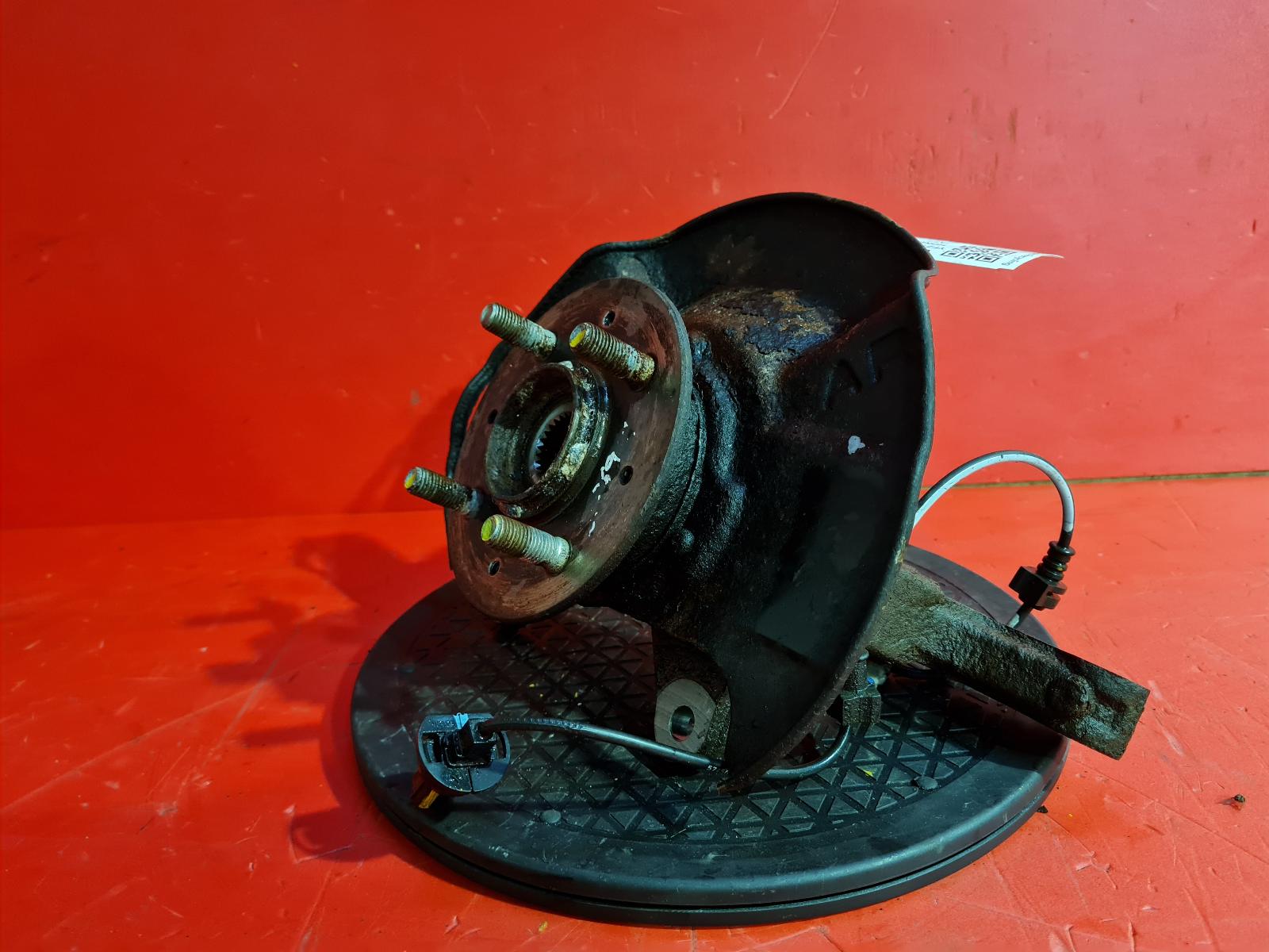 2015 Honda Jazz RF Hub/Stub Axle Assembly View Auto part RF Hub/Stub Axle Assembly Honda Jazz 2015