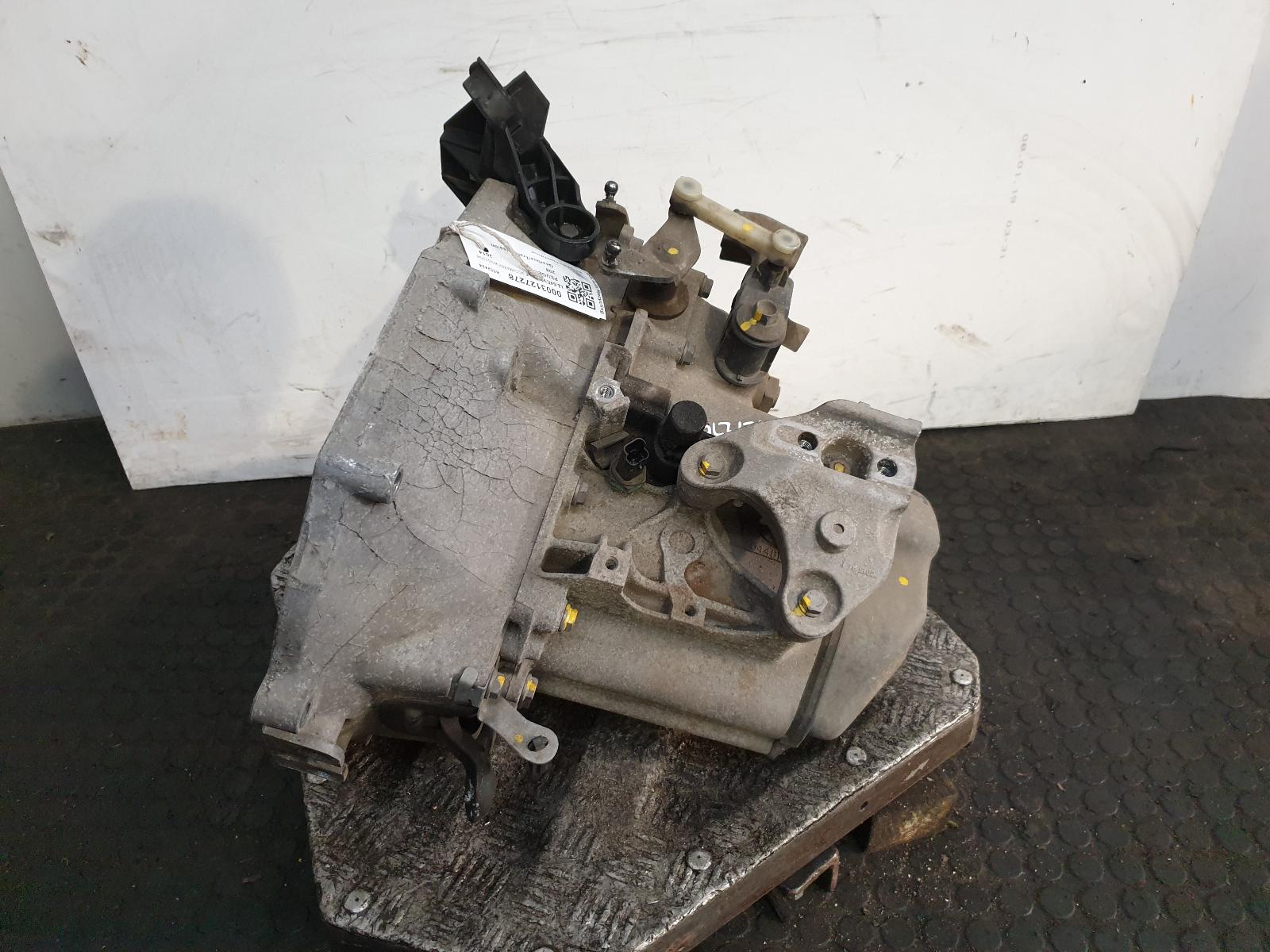 View Auto part Gearbox Peugeot 208 2014