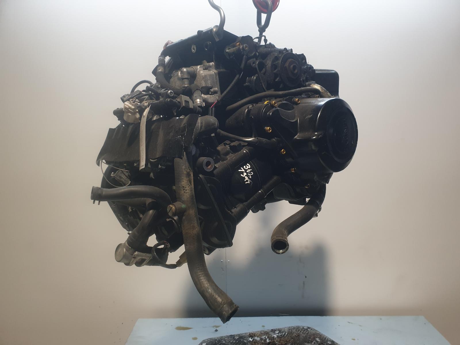 View Auto part Engine Triumph Street Triple R 2012
