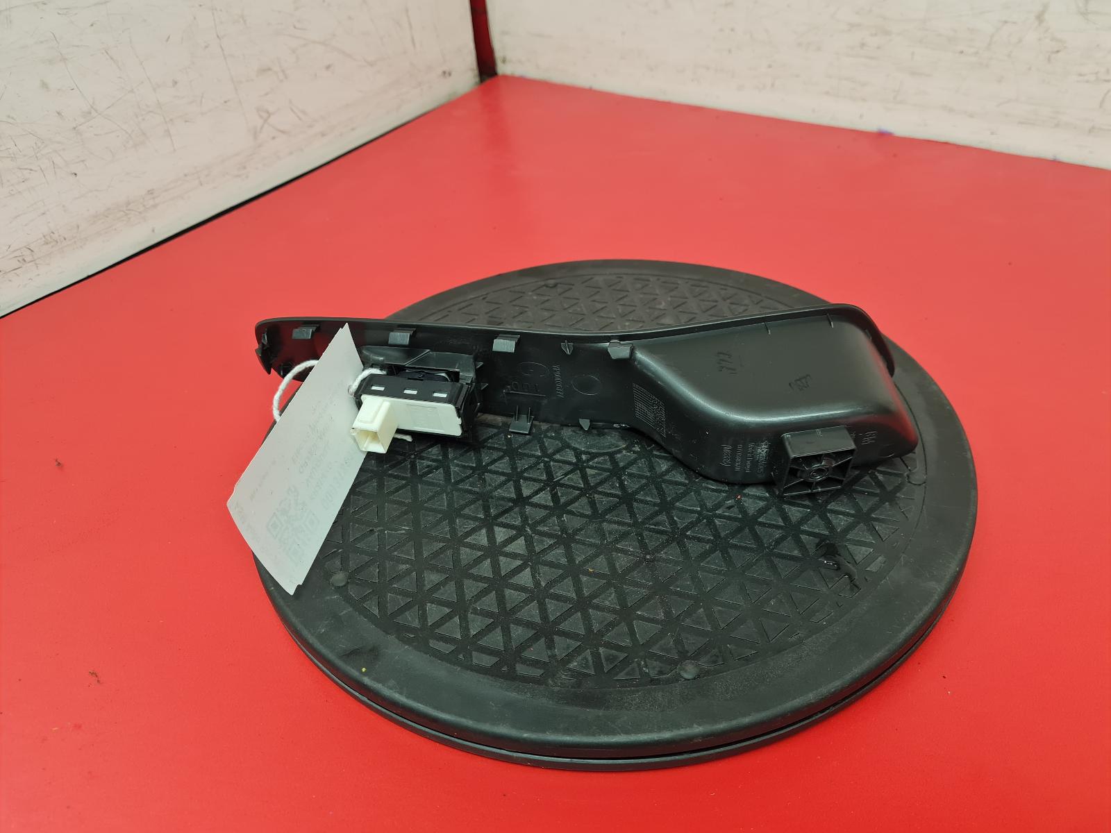 2021 Vauxhall Grandland X Elect. Window Switch View Auto part Elect. Window Switch Vauxhall Grandland X 2021