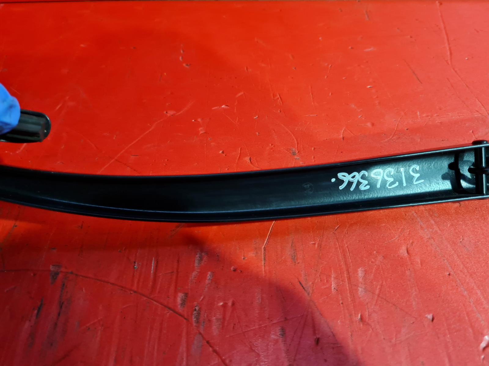 View Auto part Wiper Arm Mazda 2  2022
