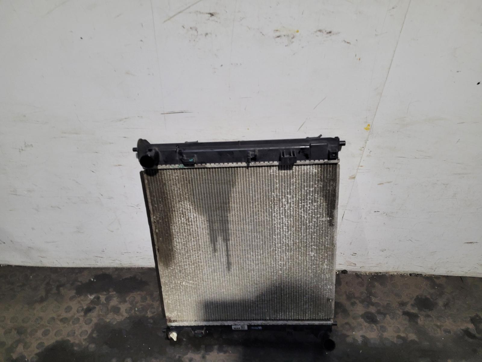 View Auto part Radiator Kia Sportage 2021