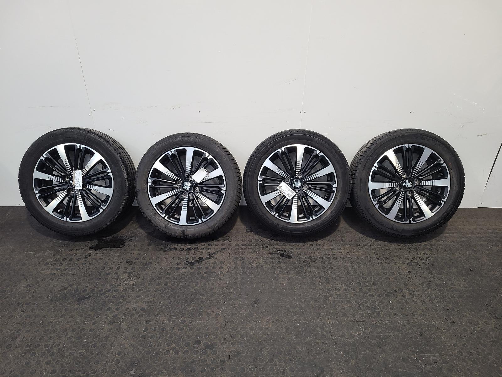 View Auto part Wheel Set Peugeot 208 2019