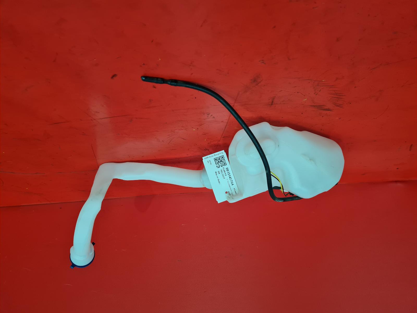 View Auto part Washer Bottle Peugeot 208 2019