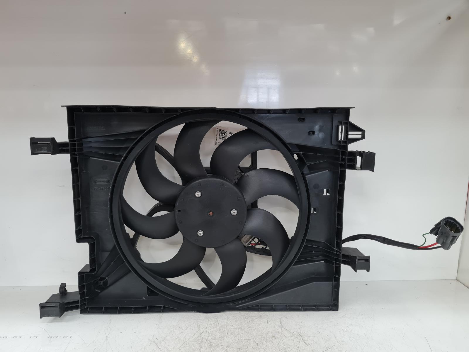 View Auto part Engine Cooling Motor Renault Zoe 2019
