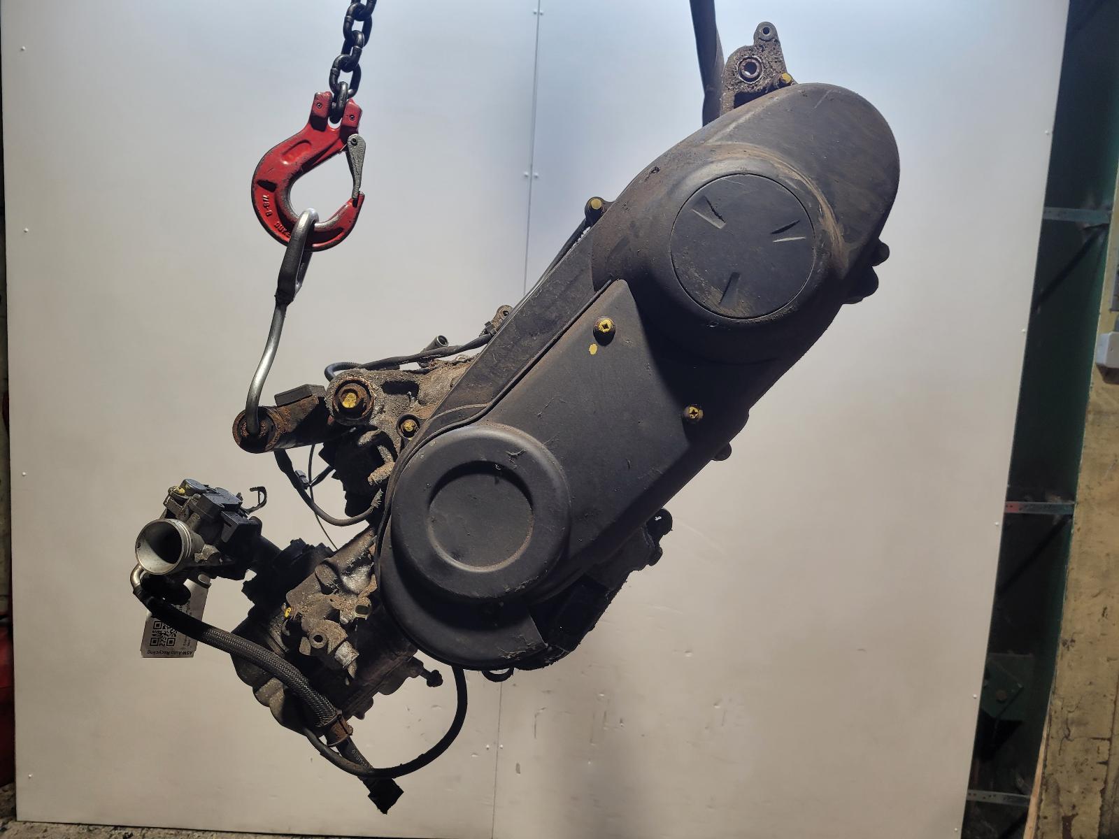 View Auto part Engine Suzuki Burgman 2021