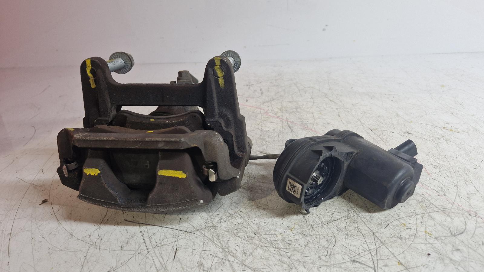 View Auto part Caliper Audi Q5 2023