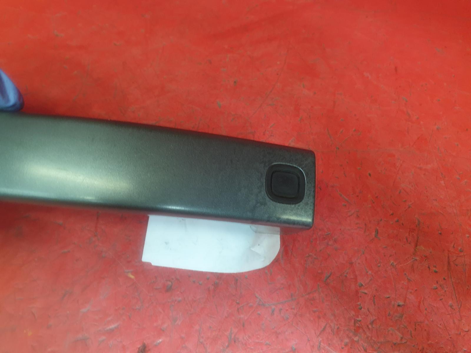 View Auto part Door Handle Land Rover Range Rover Sport 2010