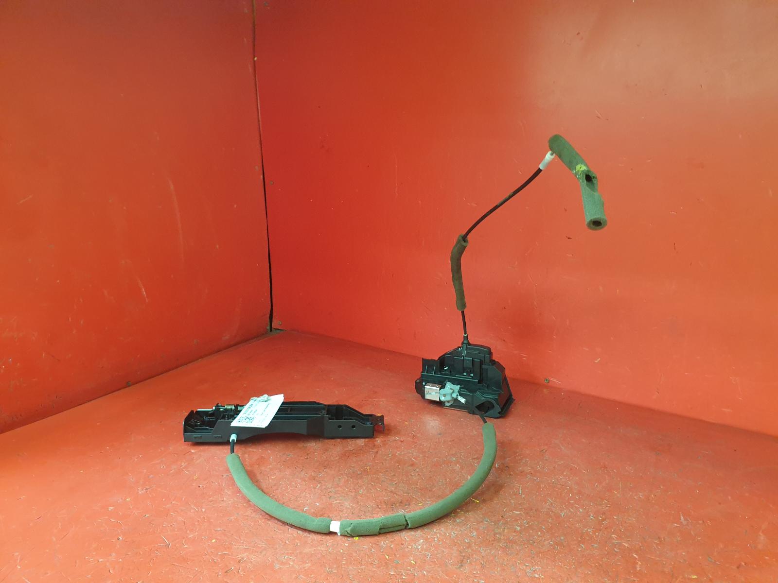 View Auto part Door Lock Assembly Hyundai I10 2024