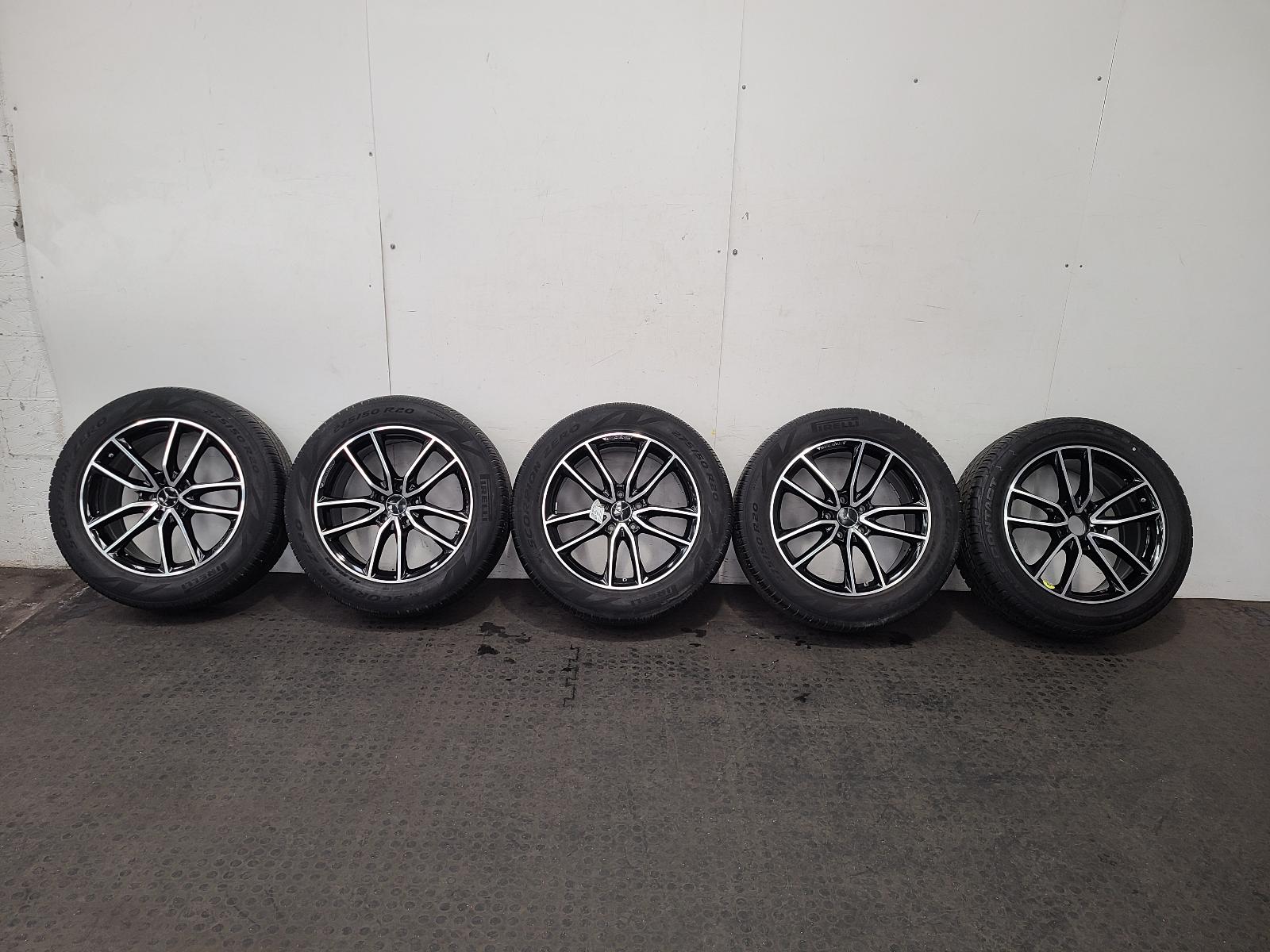 View Auto part Wheel Set Mercedes G Range 2021
