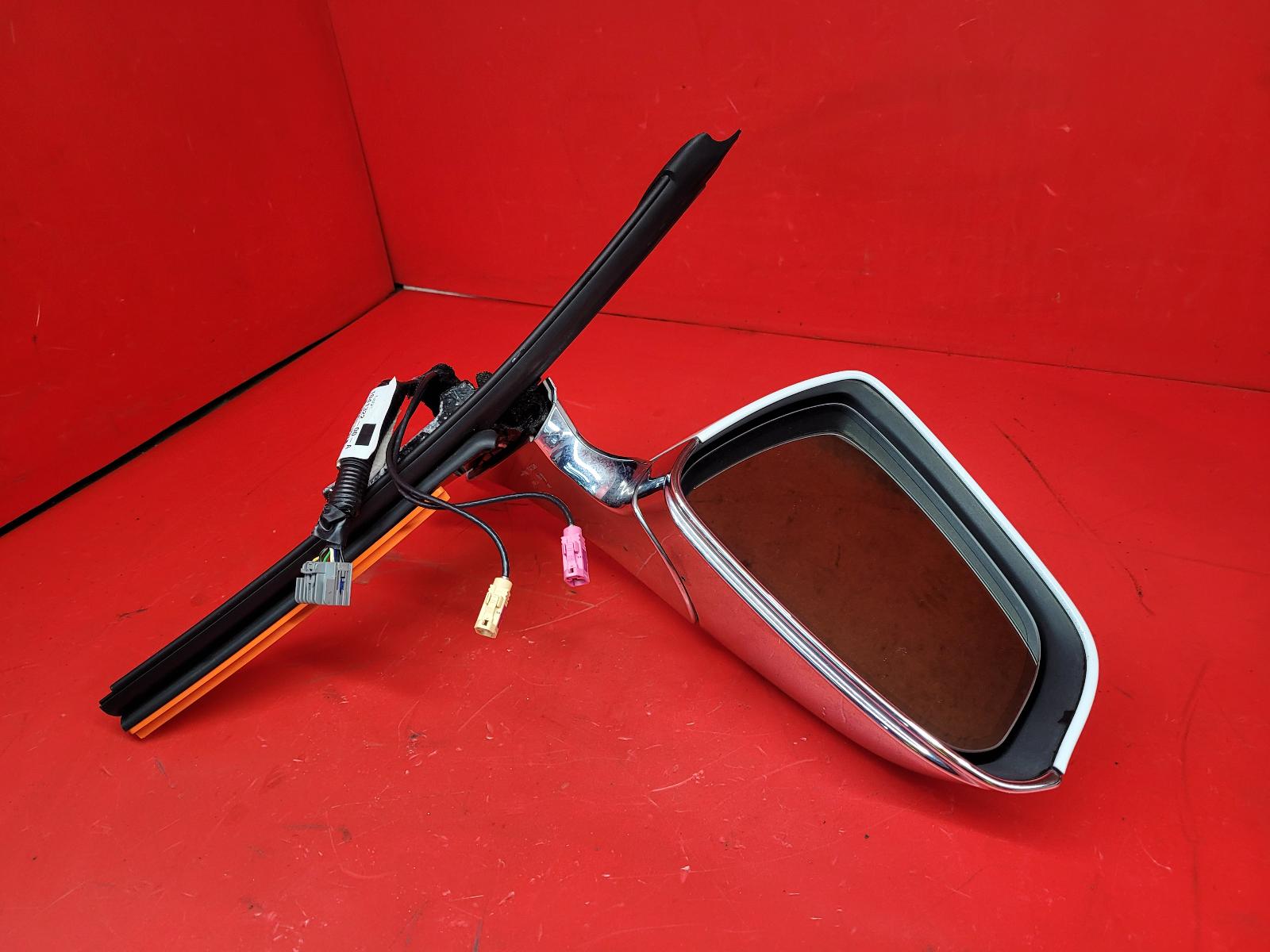 View Auto part R Door Mirror Tesla Model S 2015