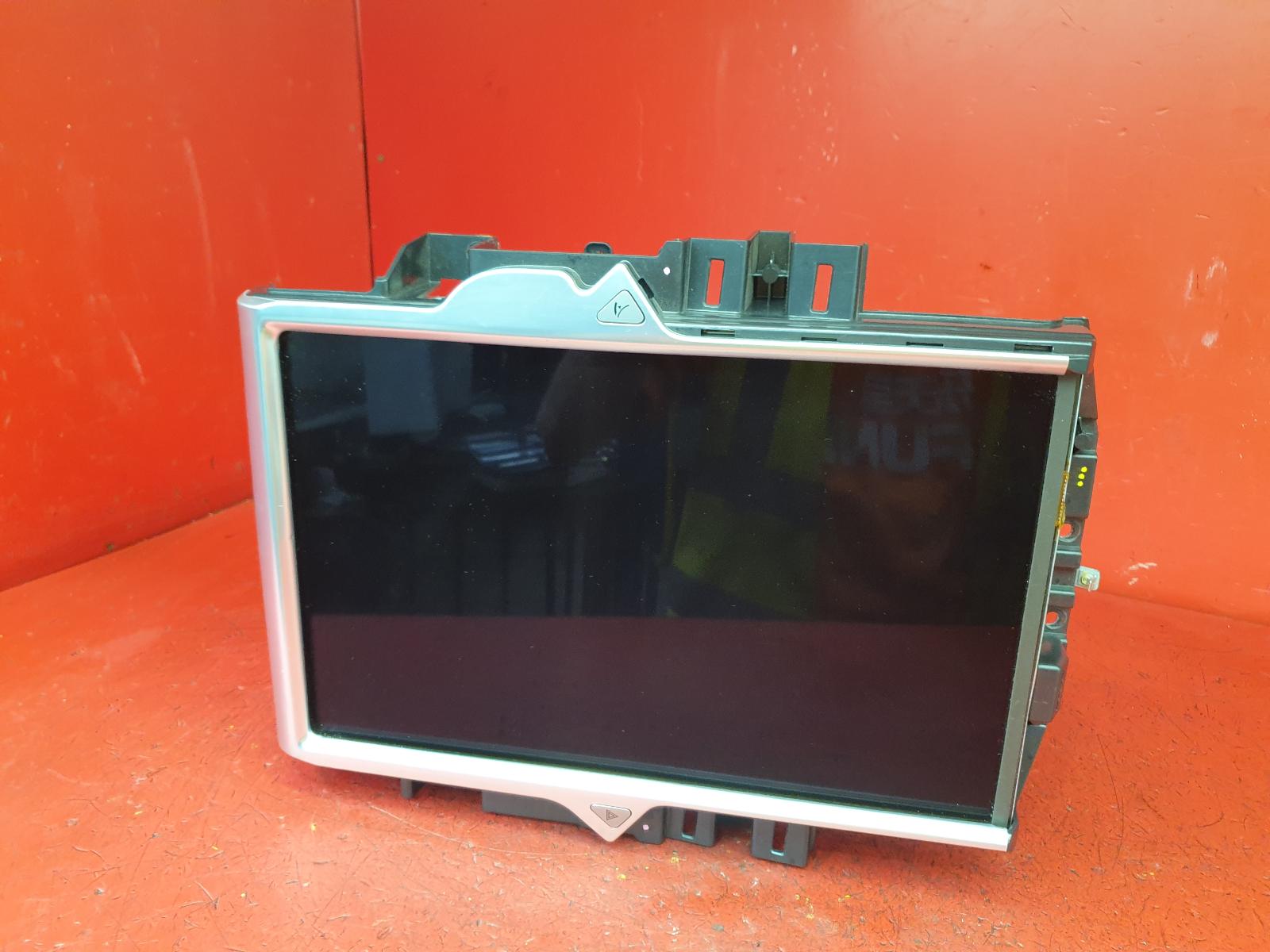 View Auto part Radio Display Tesla Model S 2015