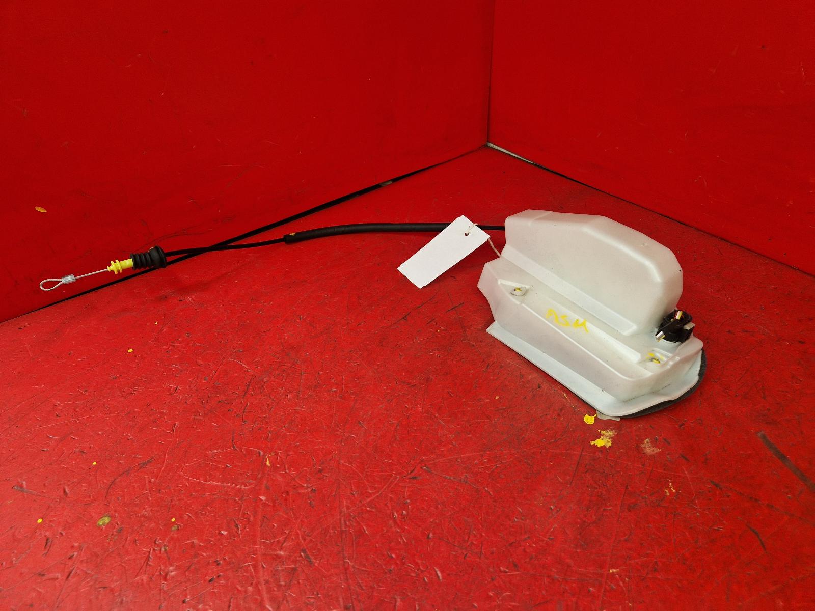 View Auto part Door Lock Assembly Tesla Model Y 2022