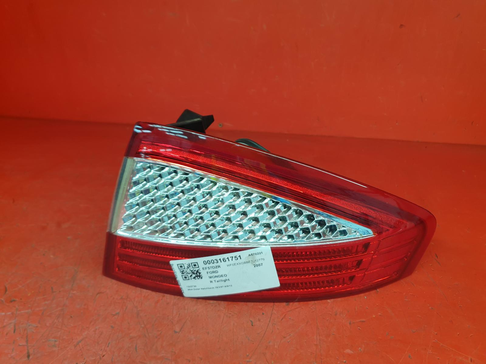 View Auto part R Taillight Ford Mondeo 2007