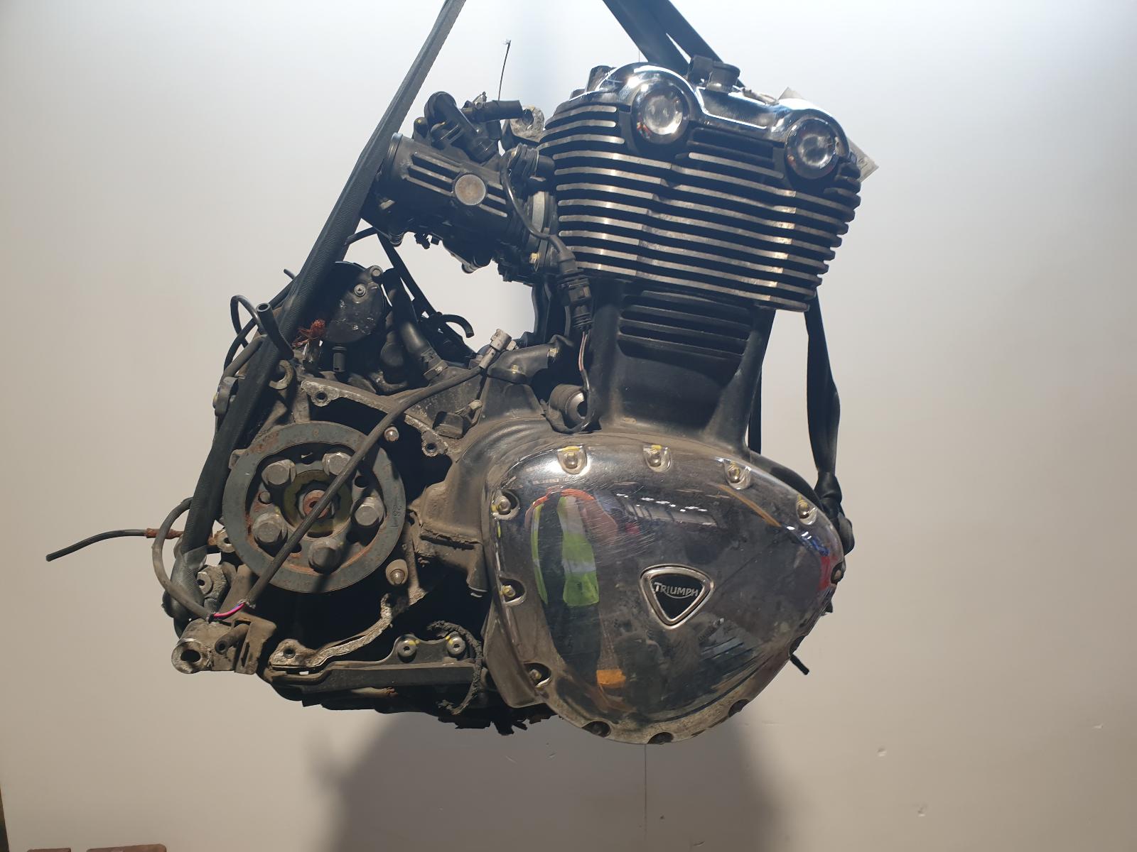 View Auto part Engine Triumph Thunderbird 2013