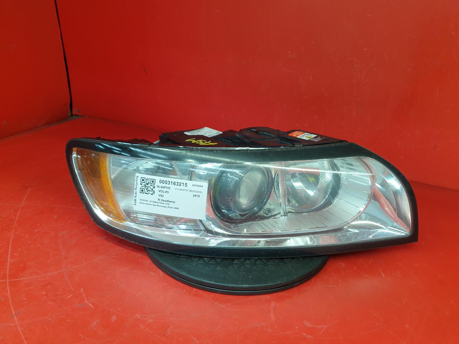 View Auto part R Headlamp Volvo V50 2010