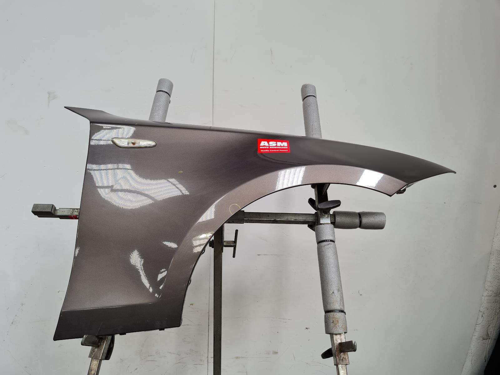 View Auto part R Wing Bmw 1 Series 2008
